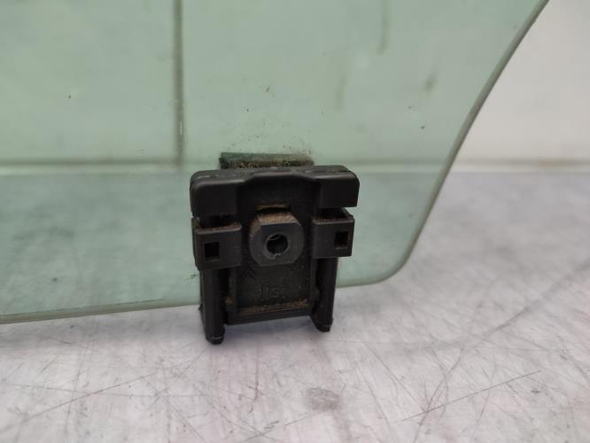 Vitre arriere gauche CITROEN C5 2 BREAK Diesel