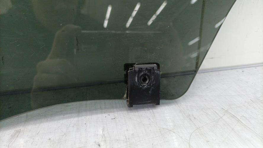 Vitre arriere gauche PEUGEOT 208 1 PHASE 2 Essence