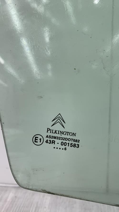 Vitre avant droit CITROEN C3 1 PHASE 1 Diesel