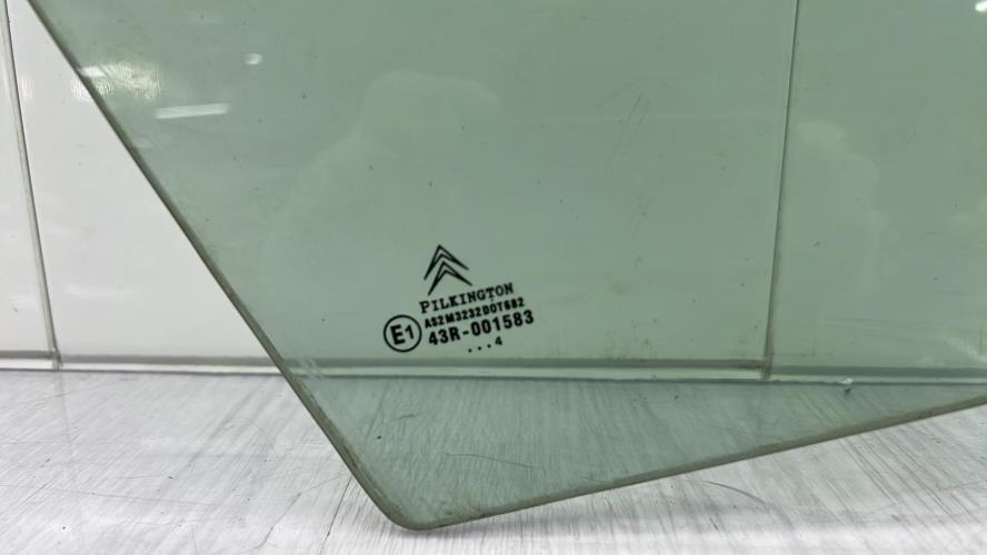 Vitre avant droit CITROEN C3 1 PHASE 1 Diesel