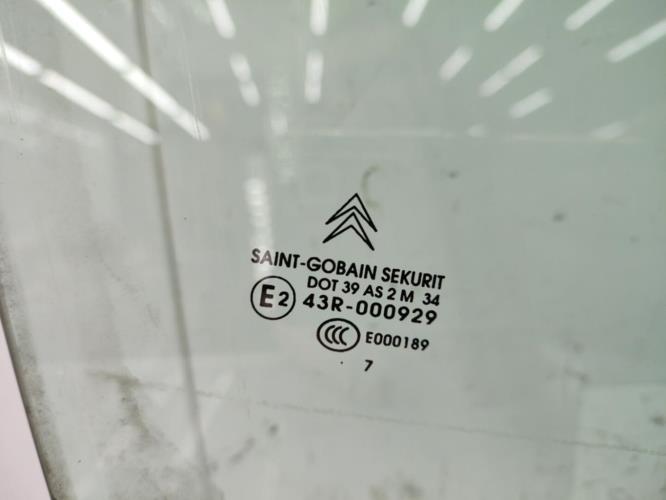 Vitre avant droit CITROEN C4 1 PHASE 1 Diesel