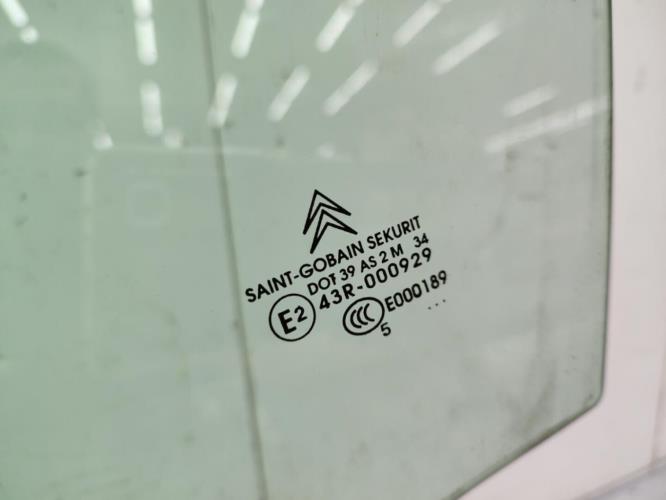 Vitre avant gauche CITROEN C4 1 PHASE 1 Diesel
