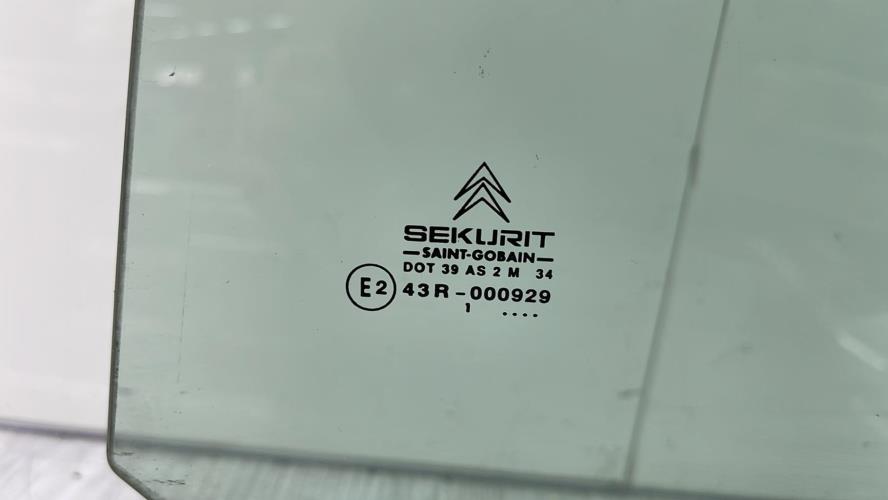 Vitre avant droit CITROEN C5 1 PHASE 1 Diesel