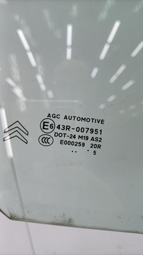 Vitre avant droit CITROEN C3 2 PHASE 2 Diesel