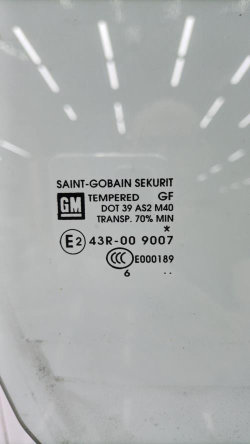 Vitre avant droit OPEL CORSA D PHASE 1 Essence