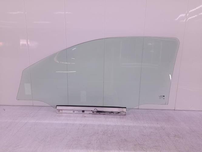 Vitre avant droit OPEL CORSA C PHASE 2 Essence
