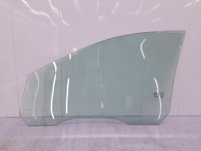 Vitre avant droit FORD FOCUS 2 PHASE 1 Diesel