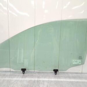 Vitre avant droit FORD FIESTA 6 PHASE 1 Diesel