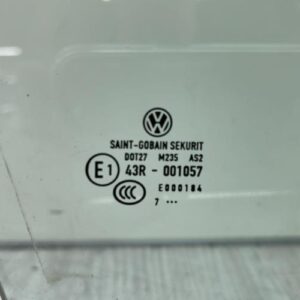 Vitre avant droit VOLKSWAGEN GOLF 5 Diesel