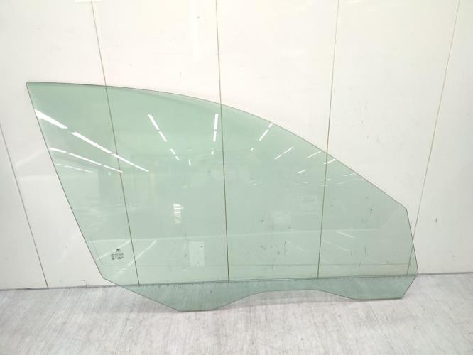 Vitre avant droit BMW SERIE 5 E60 PHASE 2 Diesel
