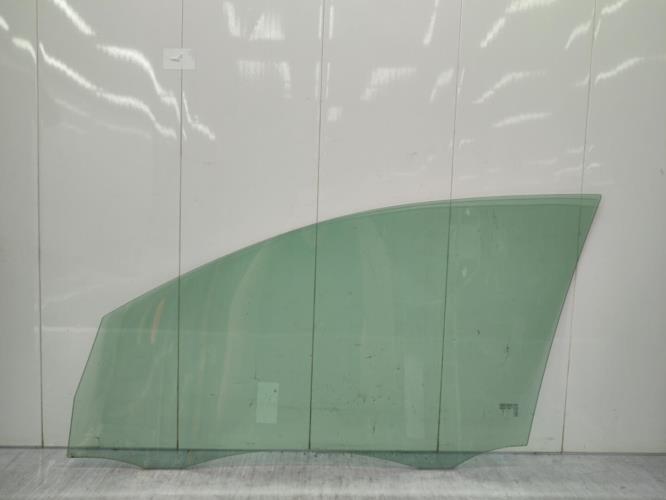 Vitre avant droit VOLKSWAGEN GOLF 6 Diesel