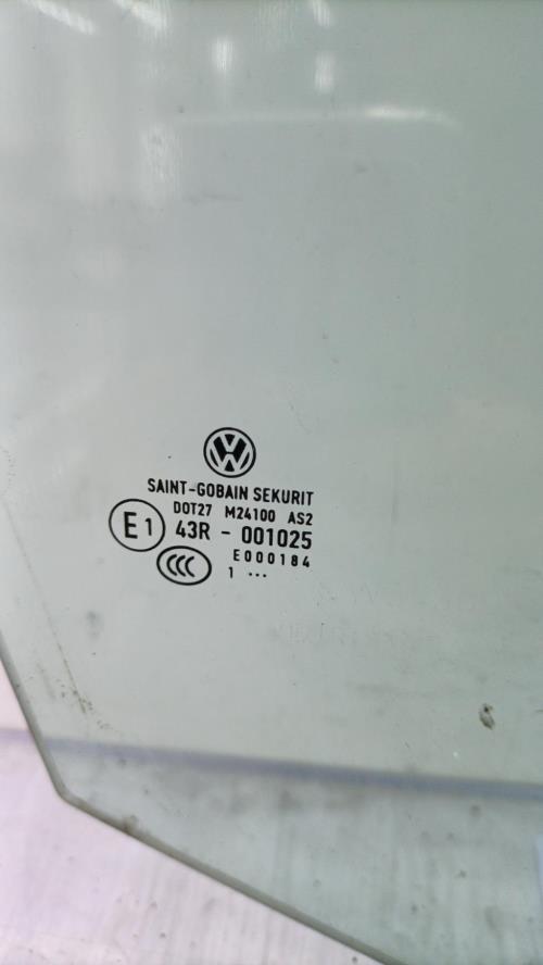 Vitre avant droit VOLKSWAGEN GOLF PLUS PHASE 2 Essence
