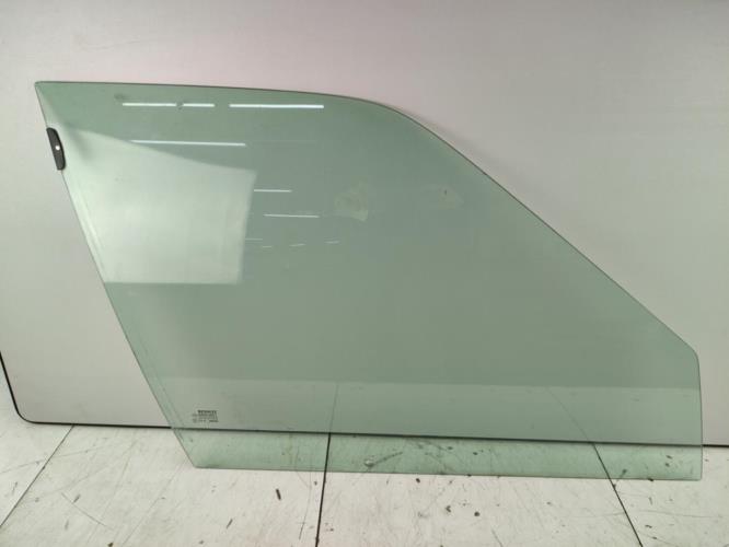 Vitre avant droit RENAULT R19 PHASE 2 Diesel