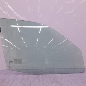 Vitre avant droit RENAULT CLIO 2 PHASE 1 Essence