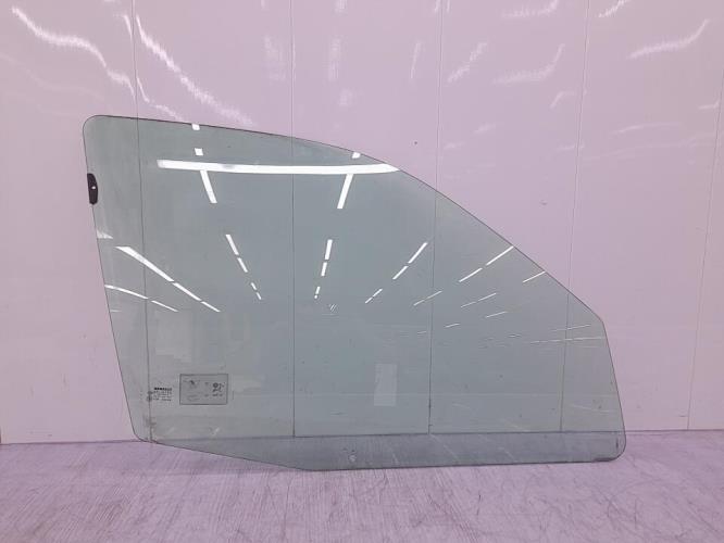 Vitre avant droit RENAULT CLIO 2 PHASE 1 Essence