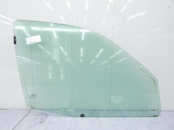 Vitre avant droit RENAULT CLIO 2 PHASE 1 Essence