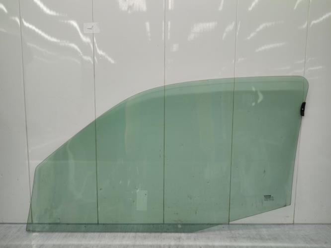 Vitre avant droit RENAULT CLIO 2 PHASE 1 Essence