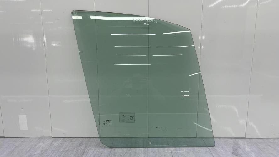 Vitre avant droit RENAULT SCENIC 1 PHASE 2 Essence