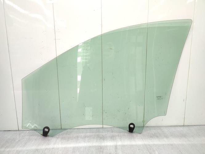 Vitre avant droit RENAULT CLIO 3 PHASE 2 BREAK Diesel