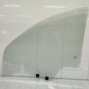 Vitre avant droit DACIA SANDERO 1 Diesel