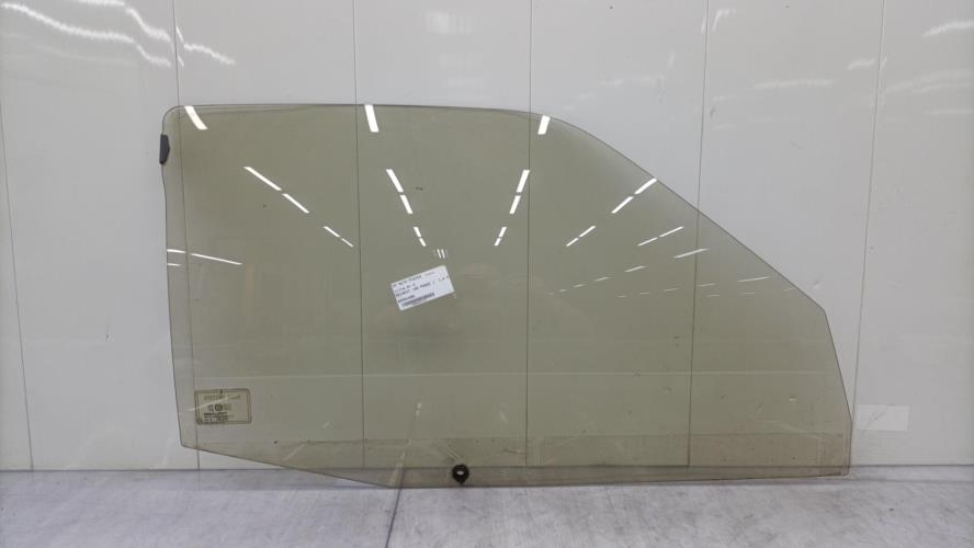 Vitre avant droit PEUGEOT 106 PHASE 1 Essence