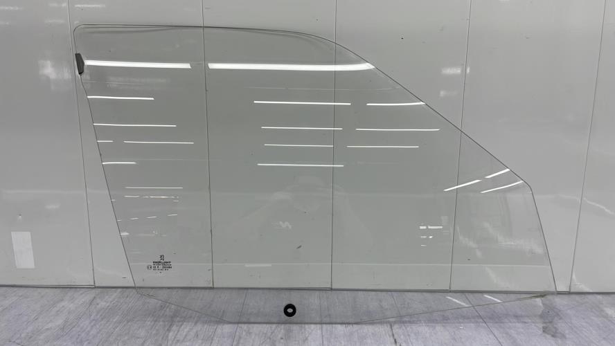 Vitre avant droit PEUGEOT 106 PHASE 1 Essence