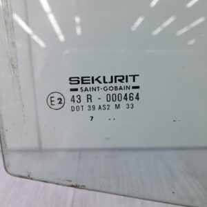 Vitre avant droit PEUGEOT 106 PHASE 2 Essence