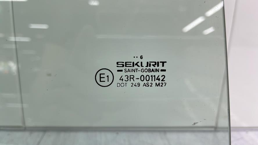 Vitre avant droit PEUGEOT PARTNER 1 PHASE 1 Diesel