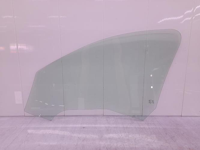 Vitre avant droit PEUGEOT 206+ Essence