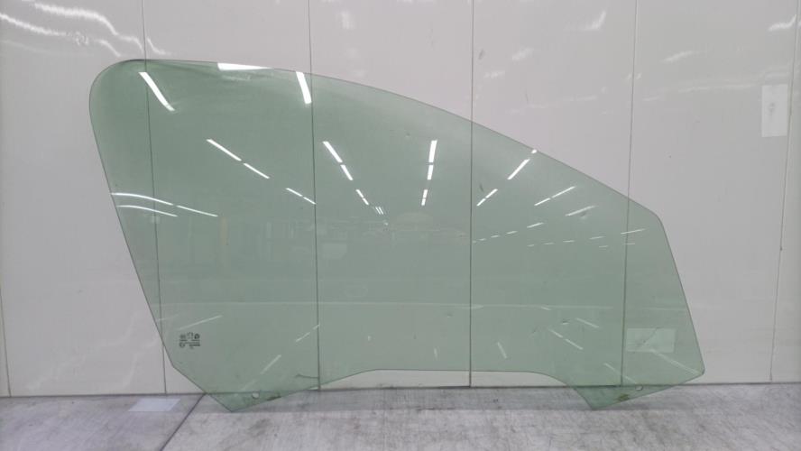 Vitre avant droit PEUGEOT 206+ Diesel