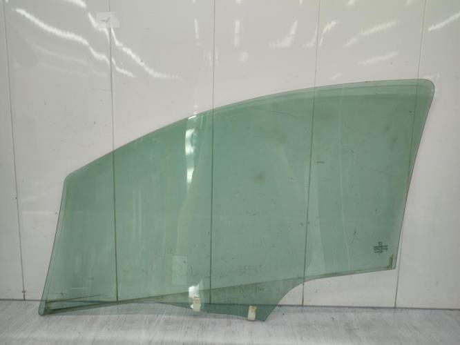 Vitre avant droit PEUGEOT 207 PHASE 1 Essence