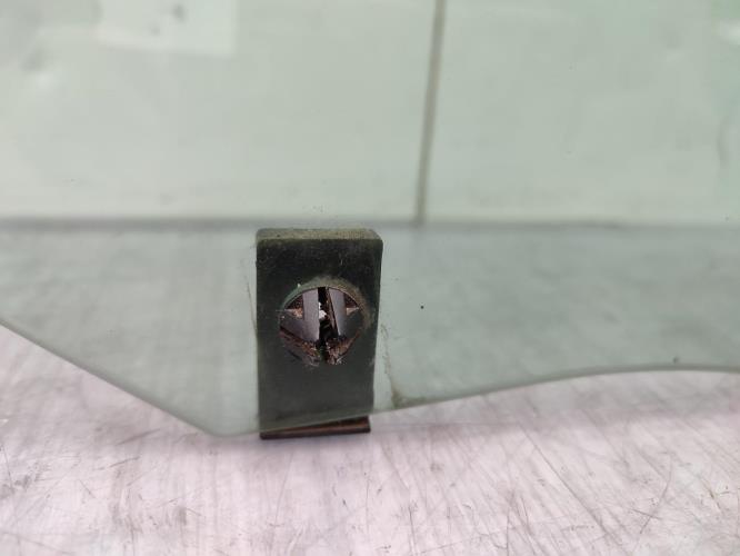 Vitre avant droit PEUGEOT 308 1 SW PHASE 1 BREAK Diesel