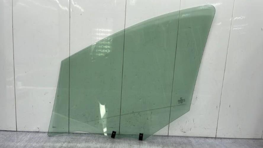 Vitre avant droit PEUGEOT 308 1 SW PHASE 1 BREAK Diesel