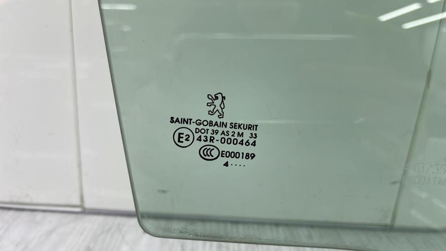 Vitre avant droit PEUGEOT 206 PHASE 1 Diesel