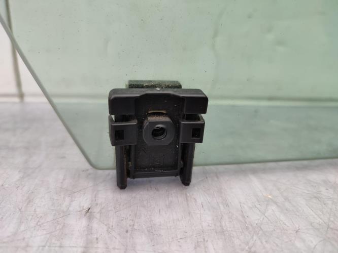 Vitre avant droit PEUGEOT 3008 1 PHASE 1 Diesel