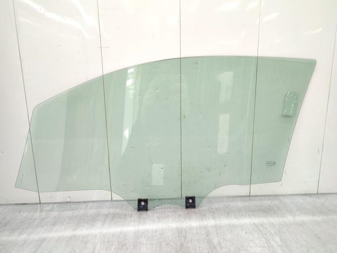 Vitre avant droit CITROEN C1 2 Essence