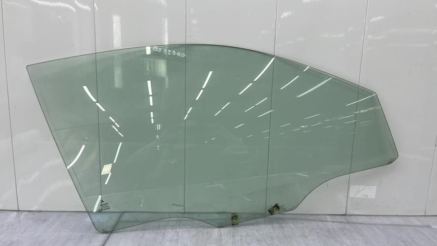 Vitre avant droit MITSUBISHI SPACE STAR 2 Diesel