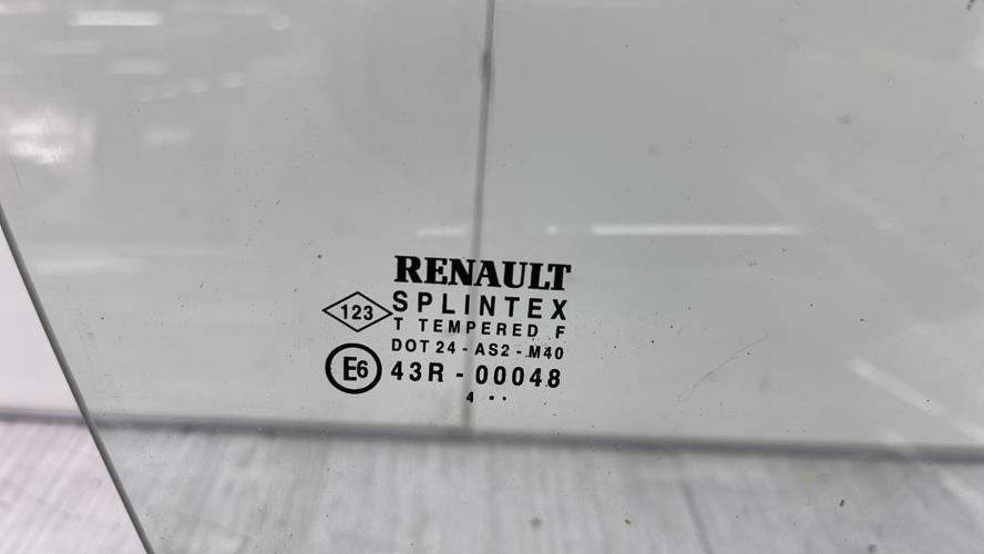 Vitre avant droit RENAULT CLIO 1 PHASE 3 Essence