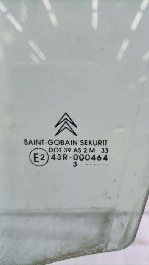 Vitre avant gauche CITROEN C2 PHASE 1 Diesel