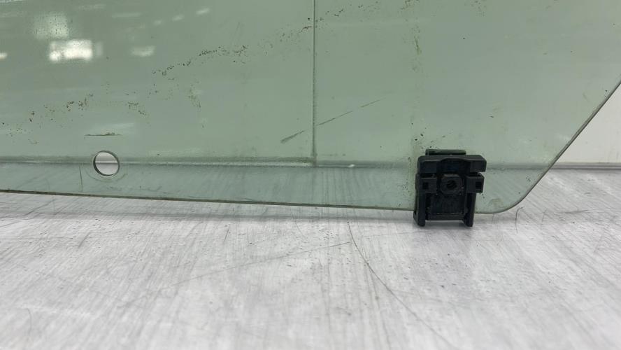 Vitre avant gauche CITROEN C3 2 PHASE 1 Diesel