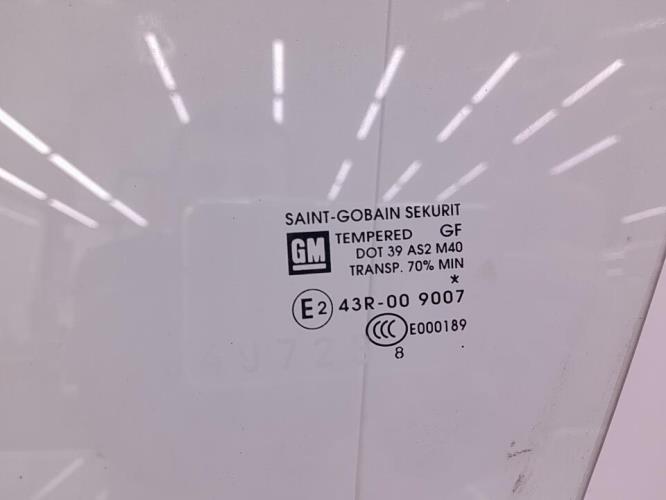 Vitre avant gauche OPEL CORSA D PHASE 1 Essence