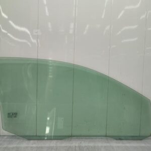 Vitre avant gauche FORD FOCUS 2 PHASE 1 Diesel