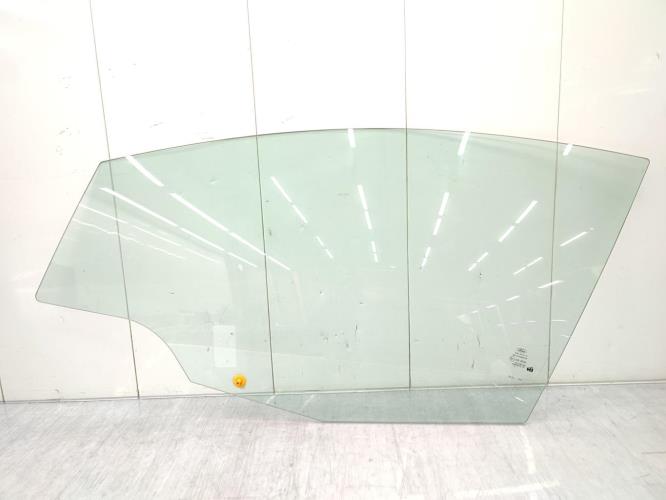 Vitre avant gauche FORD FIESTA 6 PHASE 1