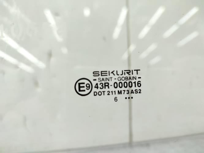 Vitre avant gauche VOLKSWAGEN CADDY 2 Diesel