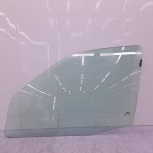 Vitre avant gauche RENAULT CLIO 2 PHASE 1 Essence
