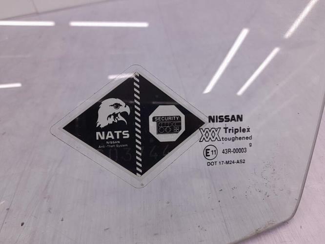 Vitre avant gauche NISSAN PRIMERA 2 PHASE 1 BREAK Diesel
