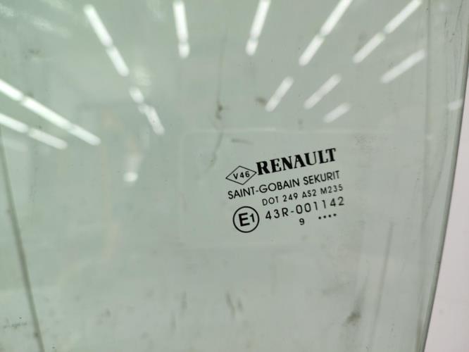 Vitre avant gauche RENAULT MEGANE 3 PHASE 1 Diesel