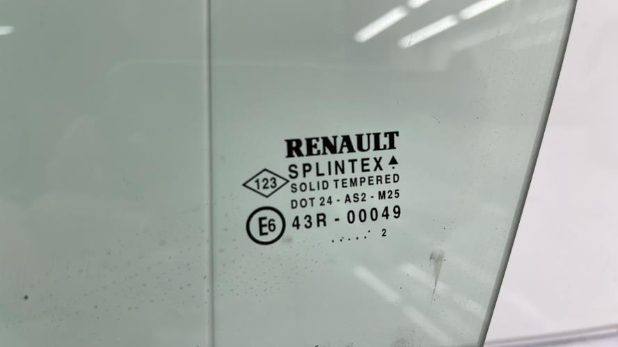 Vitre avant gauche RENAULT LAGUNA 2 PHASE 1 Diesel