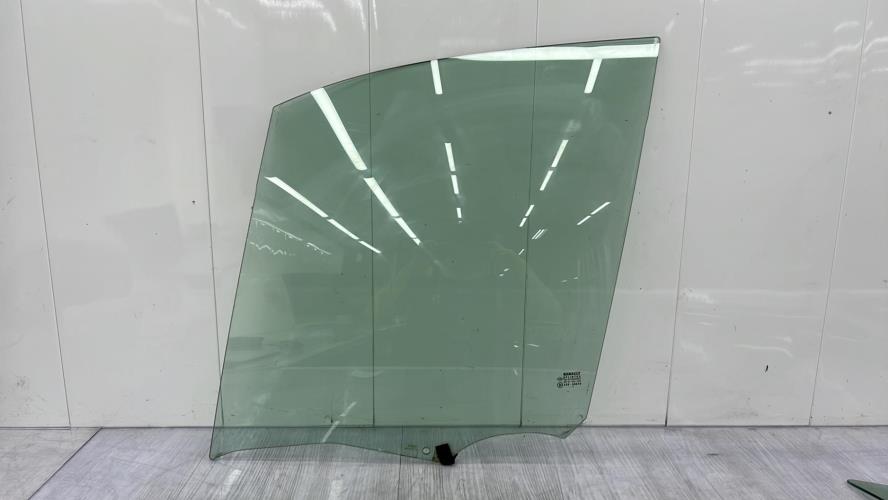 Vitre avant gauche RENAULT GRAND SCENIC 2 PHASE 2 Diesel