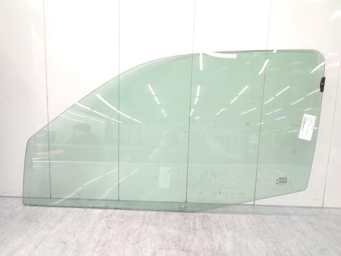 Vitre avant gauche RENAULT CLIO 2 PHASE 2 Diesel
